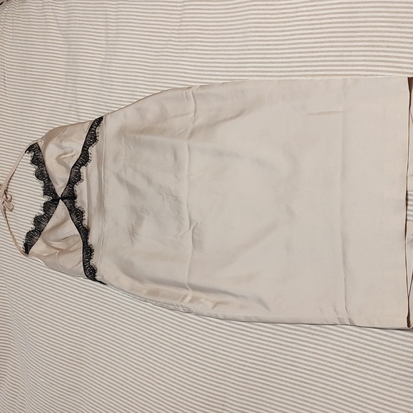 LAVISH ALICE Contrast Lace Satin Slip Dress size 8 - Picture 5 of 8